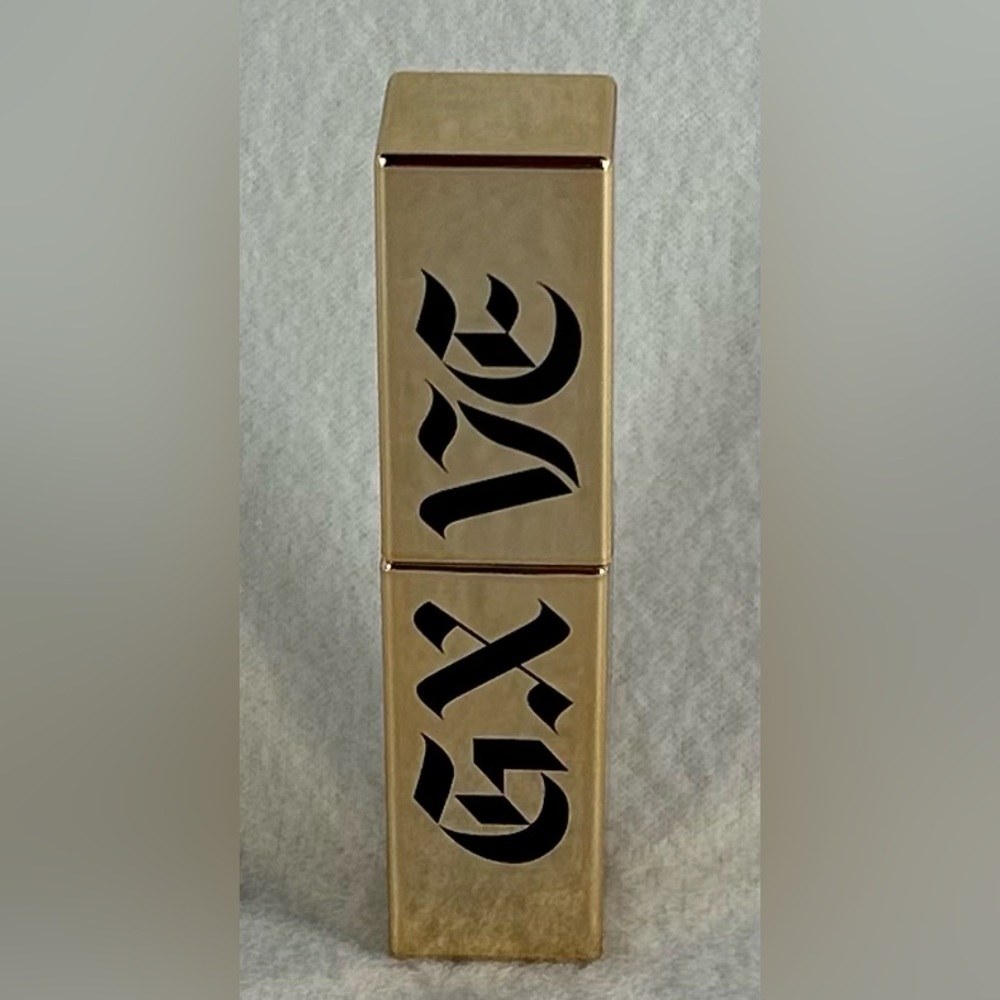 GXVE BY GWEN STEFANI lip gloss plus fashion earrings with matching necklace